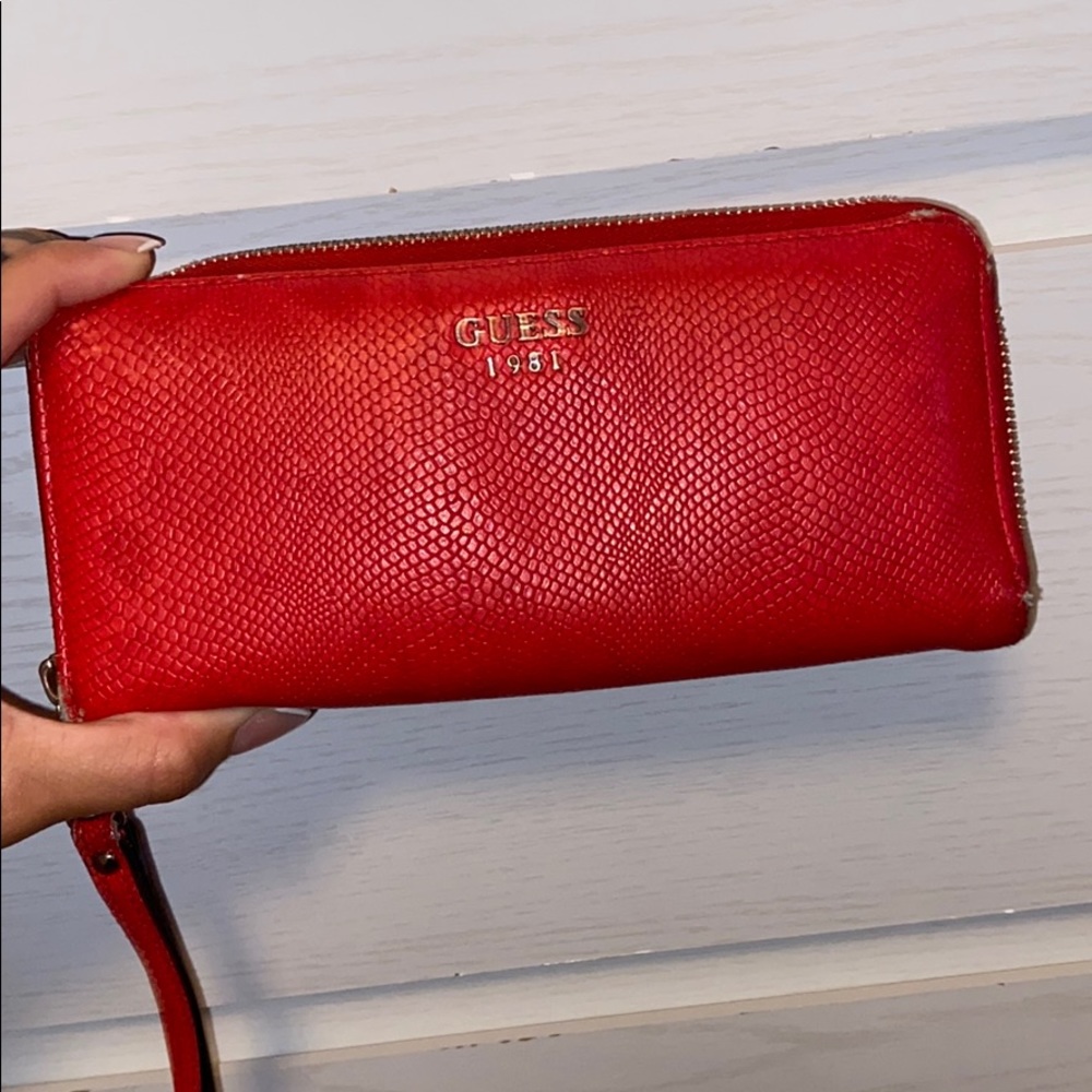 Guess Wallet